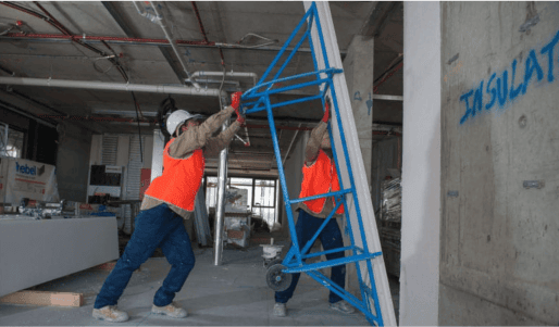 handling_three